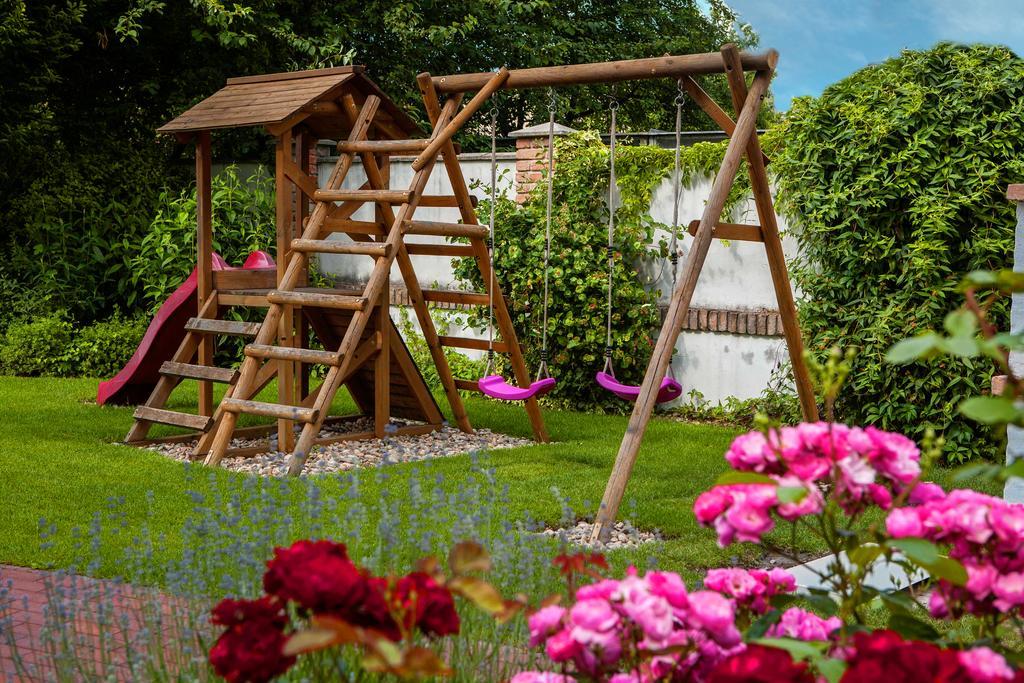 Villa Rosa Dunajská Streda 외부 사진